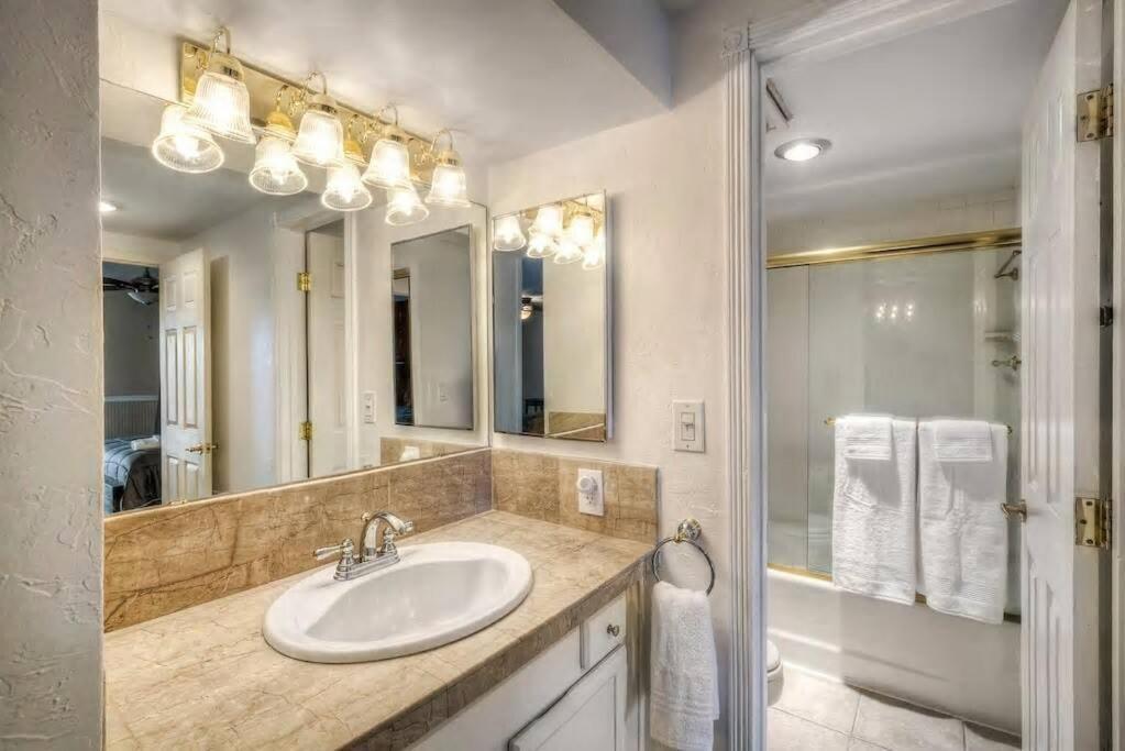 2 Bedroom Condo Heart Of Lodo W/Great View/Amenities دنفر المظهر الخارجي الصورة